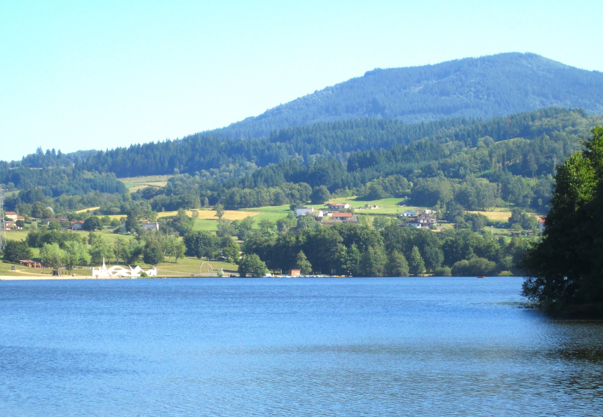 Lac d'Aubusson d'Auvergne-2