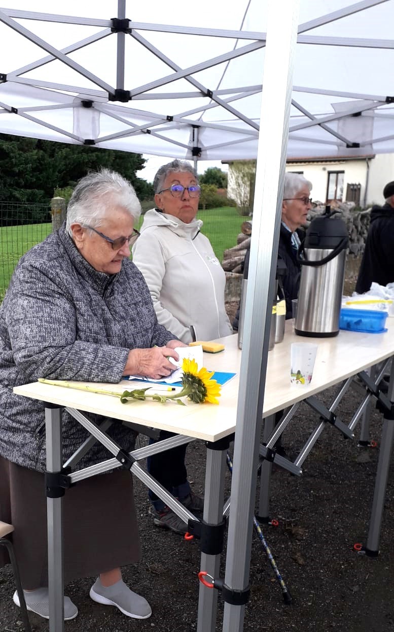 Le ravitaillement de la marche des noyers