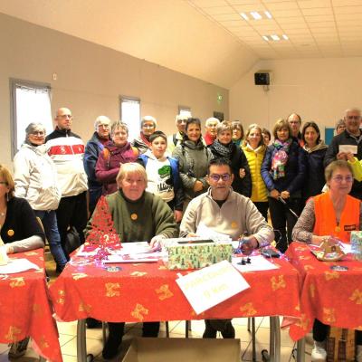 Remise du cheque pour le téléthon à Chaptuzat